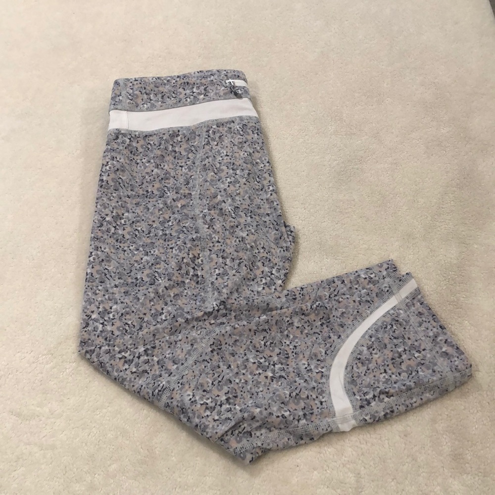 Lululemon sand